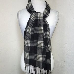 Plaid scarf